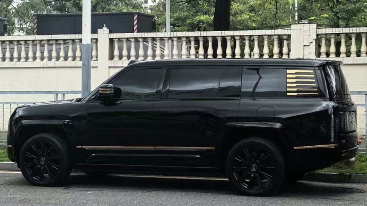 BYD Yangwang U8L Empat Kursi Meluncur di China, Tawarkan Kemewahan Setara Rolls-Royce