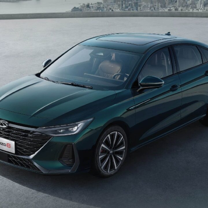 Chery Arrizo 8 Pro 2027 Meluncur dengan Fitur Bantuan Mengemudi Falcon 500